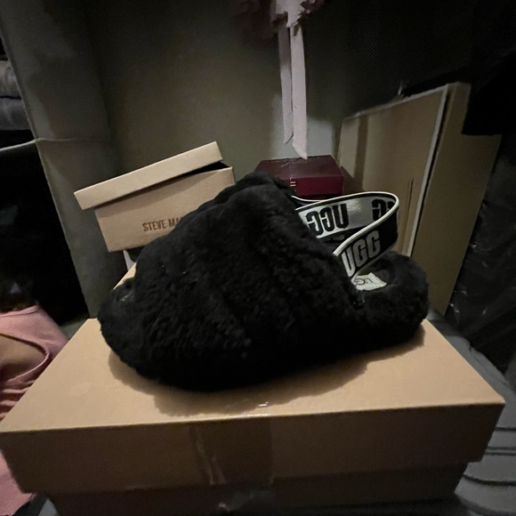 Uggs - Picture 2 of 8